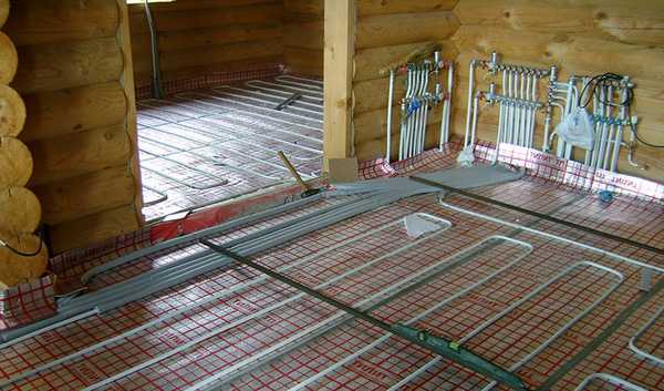 An example of water floor heating in a bathhouse