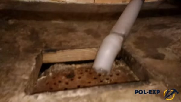 Connect drain pipes to drainage containers
